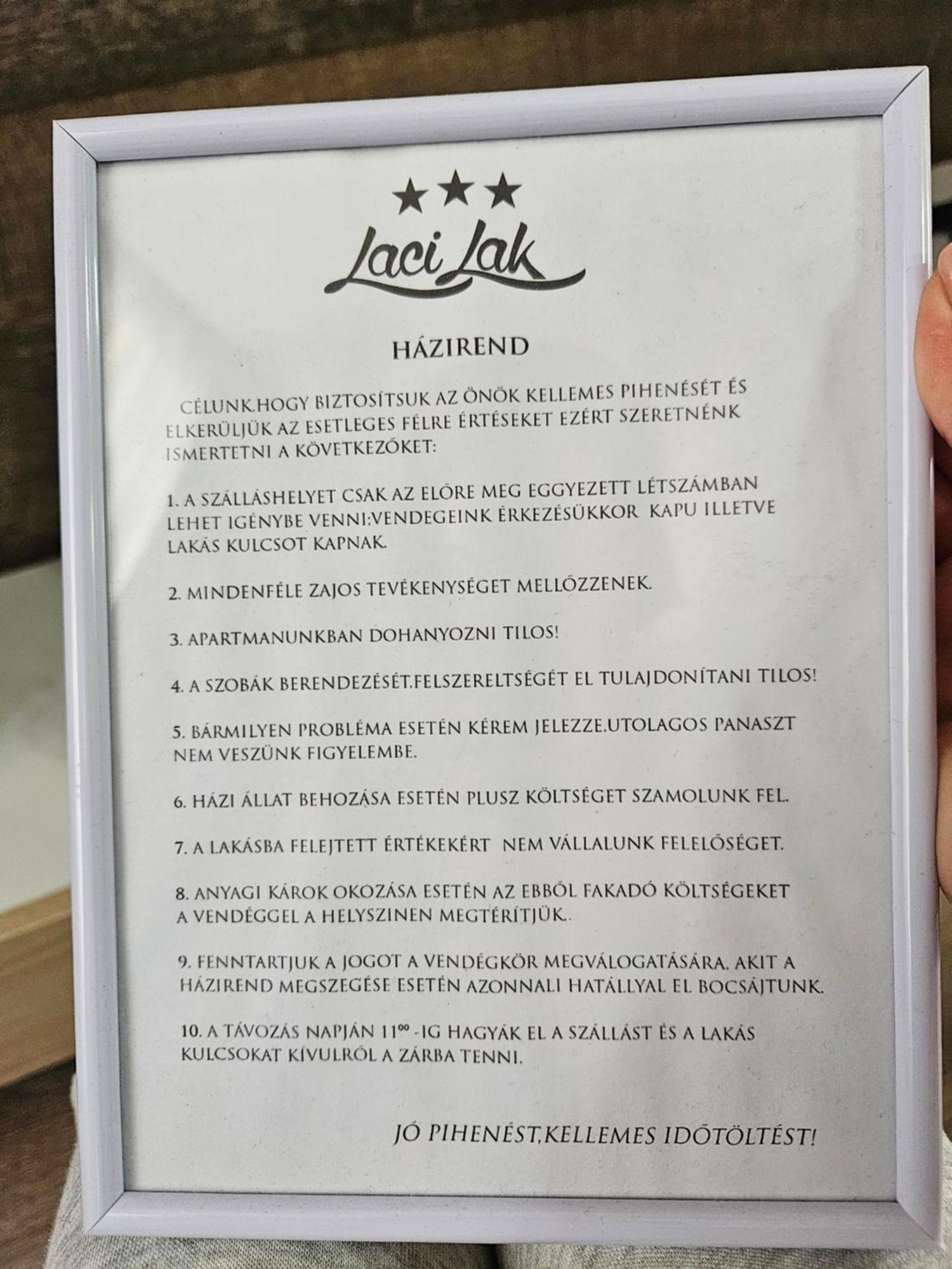 Laci Lak Modern Apartment Oradea Exteriör bild